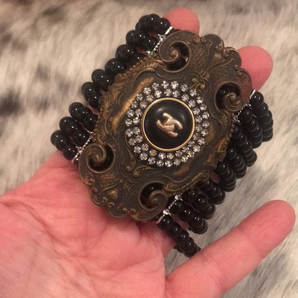 Chanel bracelet authentic Chanel button 🖤🤍🖤 - Picture 2 of 5